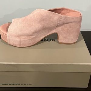 Antelope K21 Taja Blush Suede, size 41,